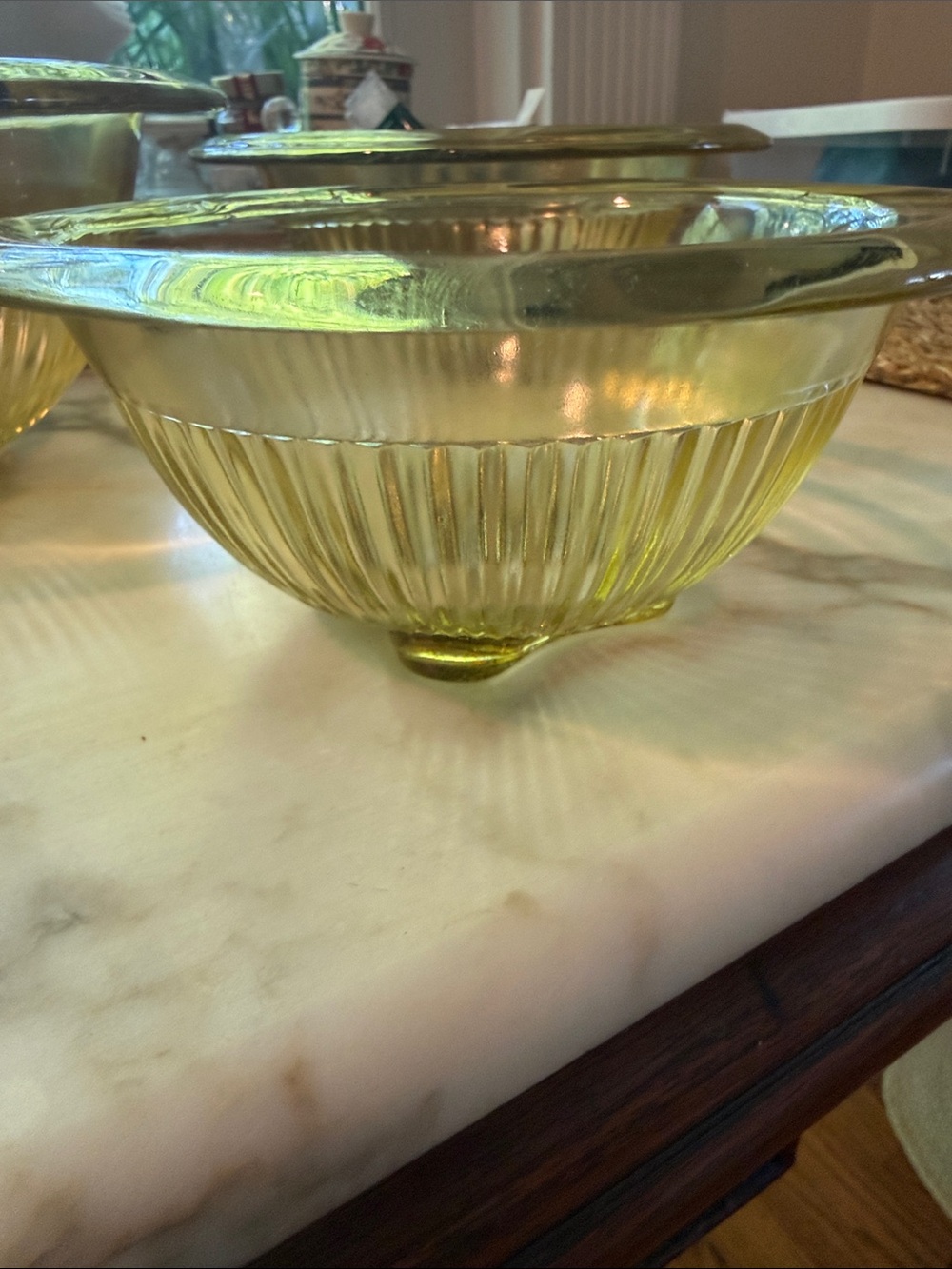 Depression Glass Footed Nesting Bowls - Picture 4 of 14